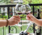 Rượu vang kết hợp với món ăn gì chuẩn vị?