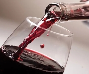 Trải Nghiệm Sự Hoàn Hảo Trong Từng Giọt Rượu Vang Tây Ban Nha Cao Cấp