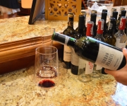 Thưởng Thức Rượu Vang Pháp Trong Ngày Quốc Khánh 2/9 – Sự Kết Hợp Giữa Tinh Hoa Ẩm Thực Và Lễ Hội